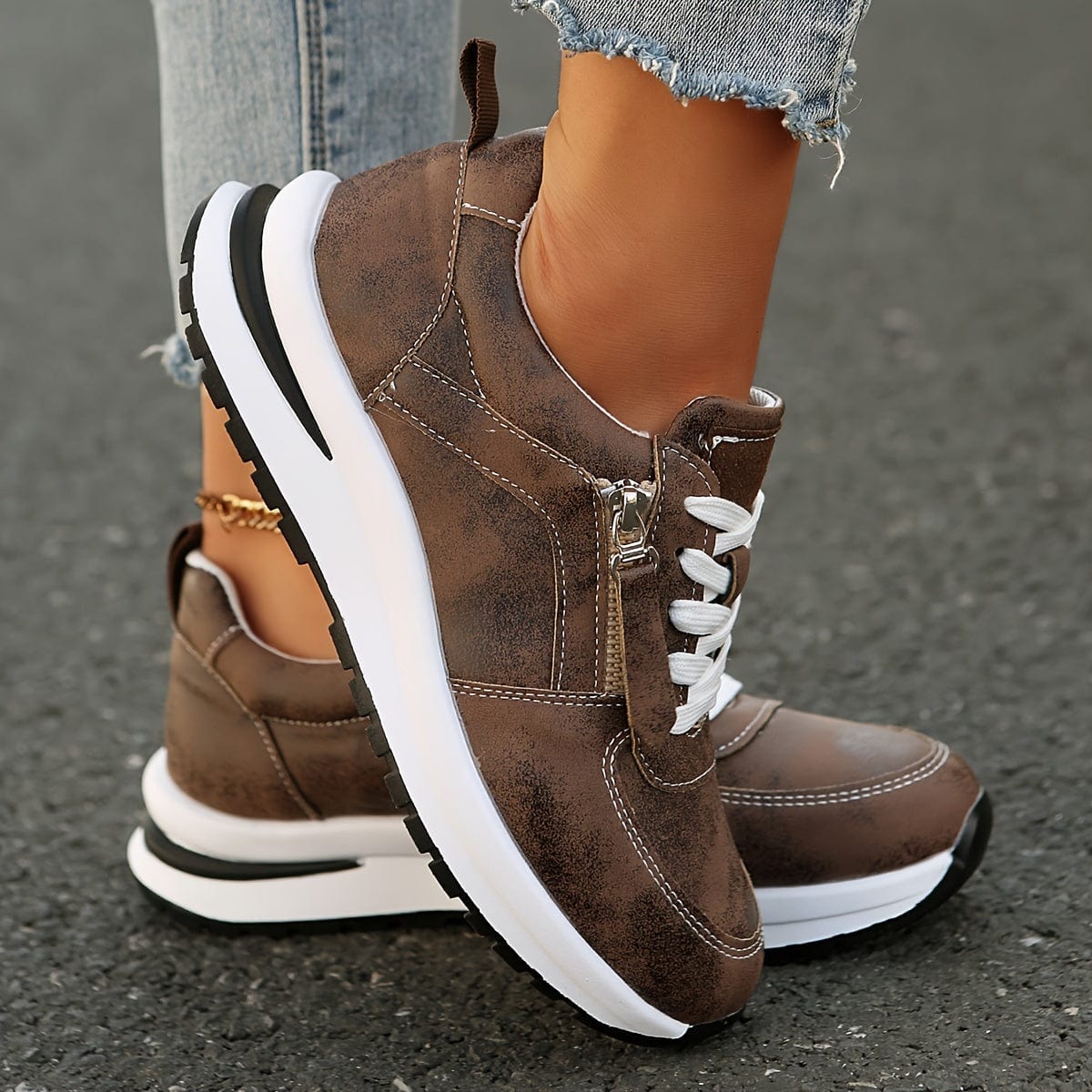 Lacey | Sneaker