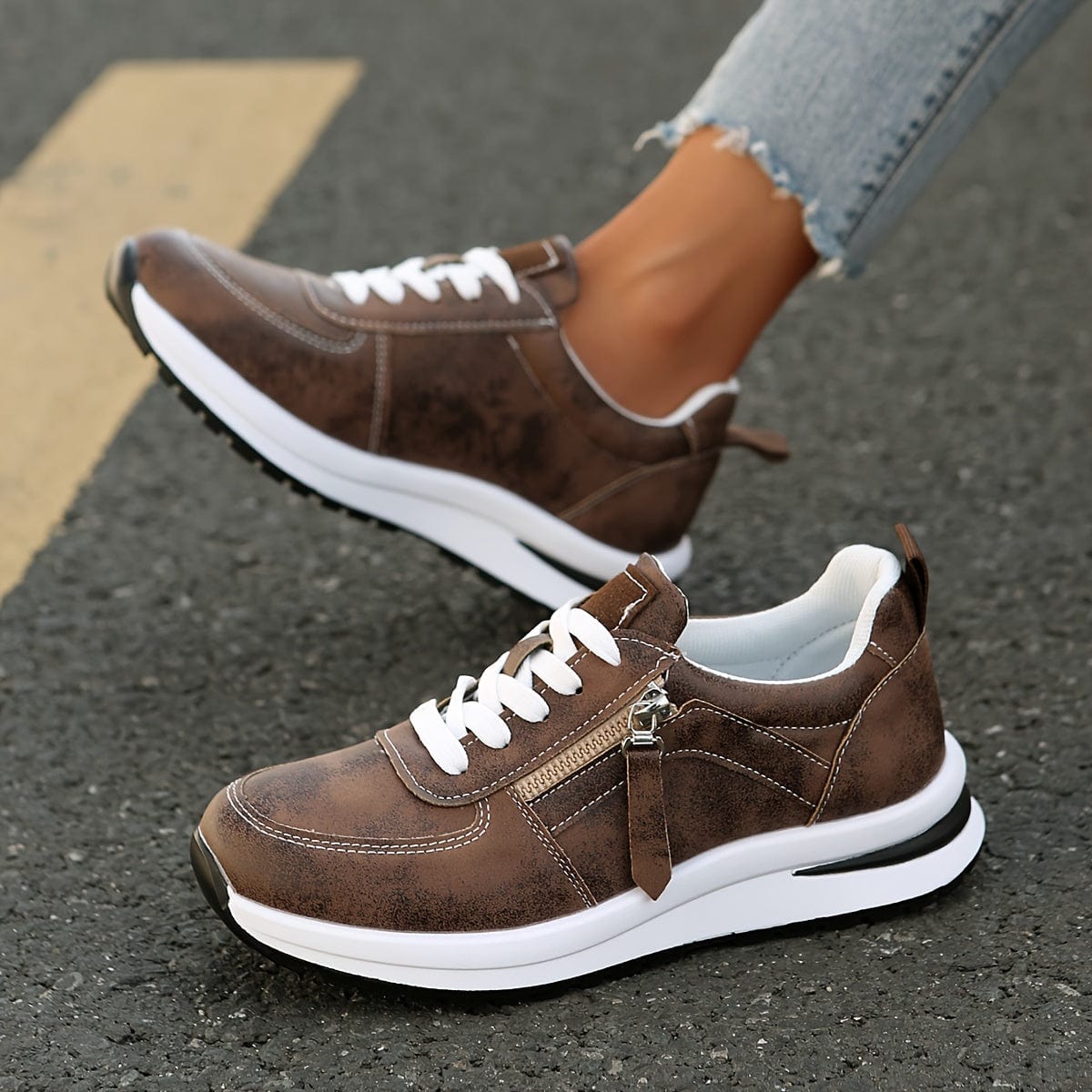 Lacey | Sneaker