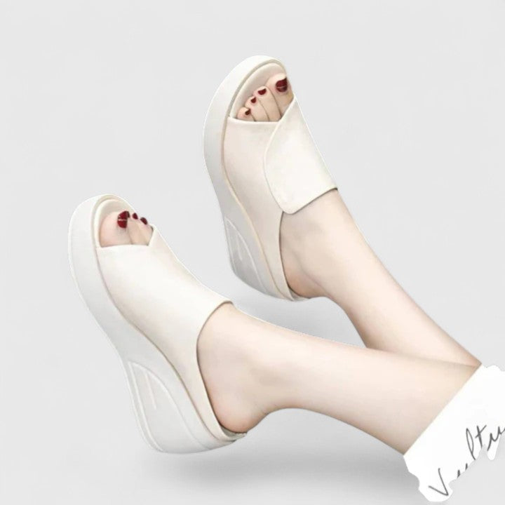 Celionette | Wedge Sandals